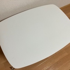 【ニトリ】折りたたみテーブルの画像