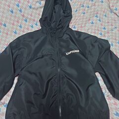 薄手のシャカシャカパーカー10/6まで