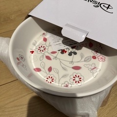 ヨークベニマル夏のシールで手に入れたディズニーの食器ですの画像