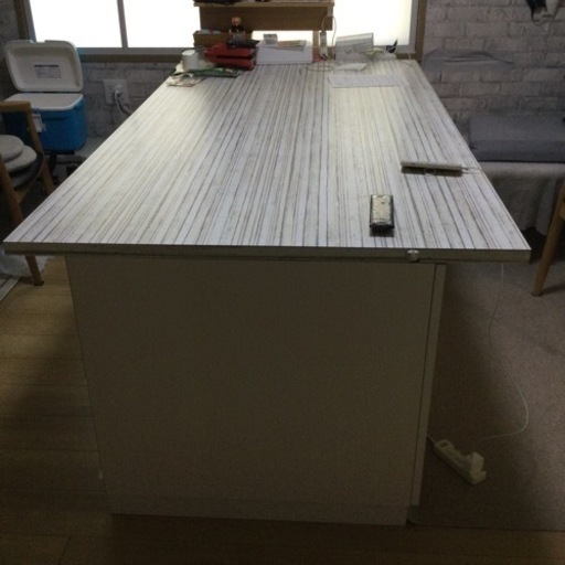 ダイニングテーブル