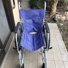 車イス（軽量車イス）
