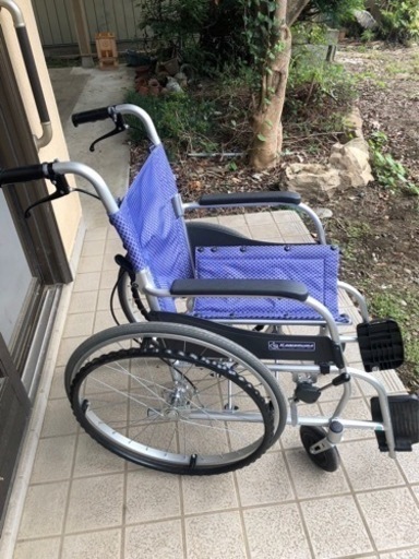 車イス（軽量車イス）