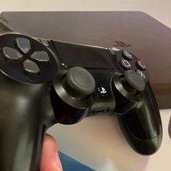 プレイステーション4 CUH-1100の画像