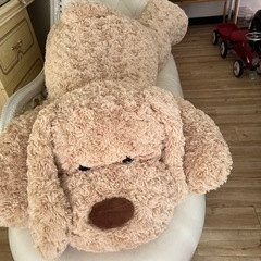 巨大　犬のぬいぐるみ