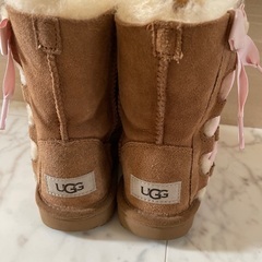 美品！UGG キッズ　ムートンブーツ　17センチの画像