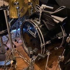 ドラムセットです。