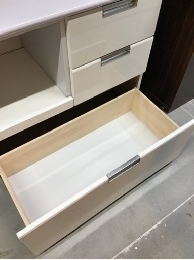 ●販売終了●※値下げしました※レンジボード　食器棚　キッチンボード　キッチン収納　レンジ台　白　中古品　イタミ有