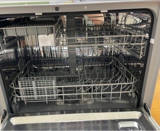 食洗機　使用回数数回のみ❗️保証あり（詳しくは説明欄）