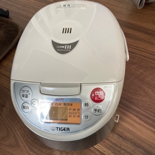 炊飯器　Tiger JKW-A