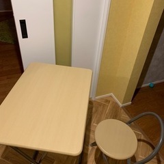 折りたたみテーブルと折りたたみチェアSET