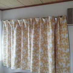 ニトリ遮光カーテン(約135×135×2)の画像