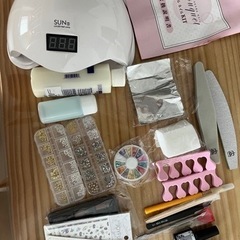 【美品】ネイル用LEDライト_ネイルグッズ付き【初心者セット】