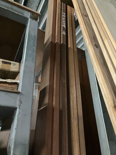 【値下げ】【新品】ウリン材９本　ハードウッド　材木　倉庫保管　木材