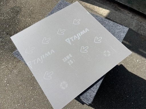 タイルカーペット　90枚　50×50cm  グレー系　中古