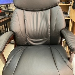 社長椅子　革張り　3ヶ月使用です