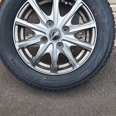 新品スタットレスタイヤの画像