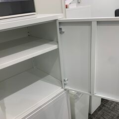 残り2つ：IKEAHÄLLAN ヘッラン 収納コンビネーション 扉付