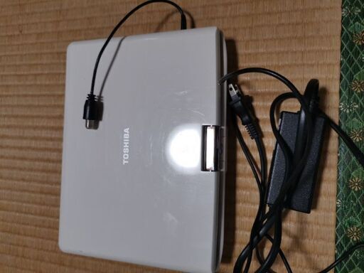 東芝レグザ　DVDプレイヤ　地デジつき