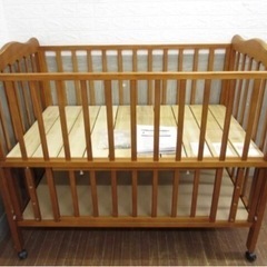 ベビーベッドの画像