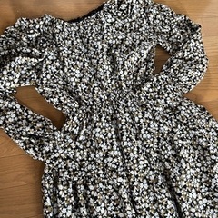 花柄ワンピの画像