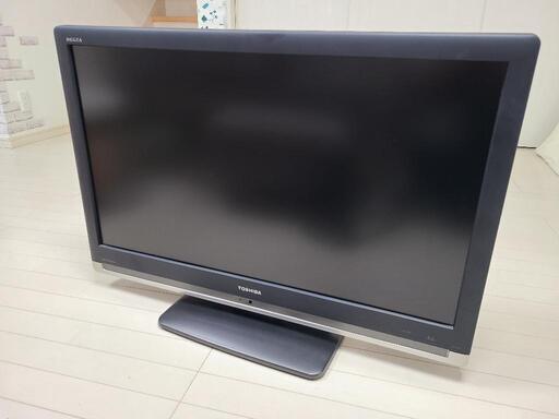 TOSHIBA　REGZA　３７型