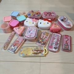 キャラクターランチグッズの画像