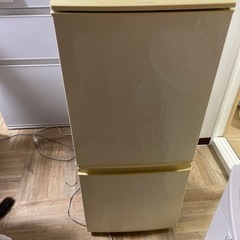 冷蔵庫　137L 2013年製　SHARP