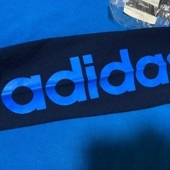 新品タグ付✨adidas✨男児130✨長袖✨ロンT✨アディダスの画像