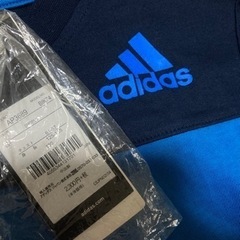 新品タグ付✨adidas✨男児130✨長袖✨ロンT✨アディダスの画像