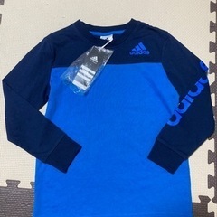 新品タグ付✨adidas✨男児130✨長袖✨ロンT✨アディダス