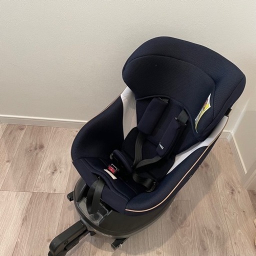 コンビ　クルムーヴスマートISOFIX エッグショック