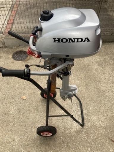 エンジン始動確認済！ホンダ2馬力船外機 BF2D BZBF 2014年2月製造4サイクル 写真のエンジン台座付き