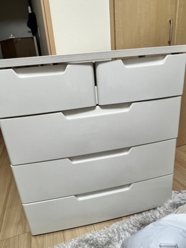 白い棚　綺麗です