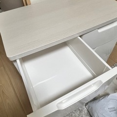 白い棚　綺麗ですの画像