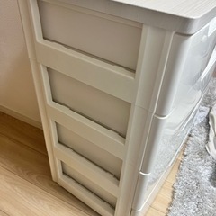 白い棚　綺麗ですの画像