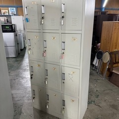ロッカー②☆中古品☆一部鍵なしですが使用できます♪