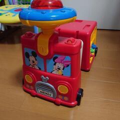 ディズニー　知育　乗用玩具（車）