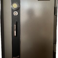 耐火金庫取りに来ていただきる方。