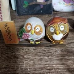 商談中。フクロウグッズ残りわずか。フクロウ仲良し老夫婦。
