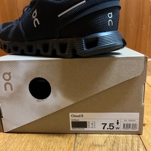 on cloud5 シューズ　人気のオールブラック　24.5cm