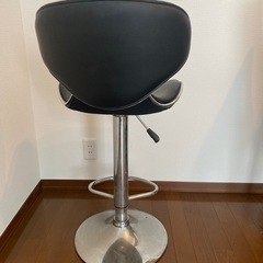 【カウンターチェア2脚セット】バーチェア　ブラック　シルバー　家具　中古品　の画像