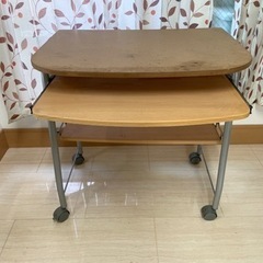 パソコン　机の画像