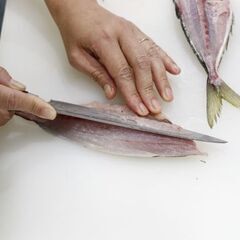 週2日〜OK！鮮魚のパック詰め、シール貼り、陳列業務