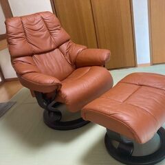 ※現金引換希望【美品：EKORNESエコーネス　 オットマン付きストレスレスチェア】 の画像