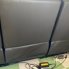 3人用電動本革テーブル付きリクライニングソファの画像