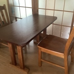 小さめダイニングテーブル　値下げの画像