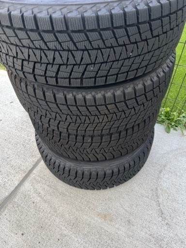 スタッドレスタイヤ215/60R17