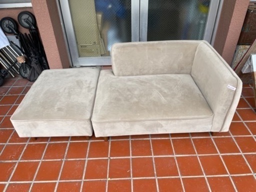 【値下げいたしました！】ソファ ベージュLOWYA 2人掛けソファ ベルベット調 コンパクトNo2570