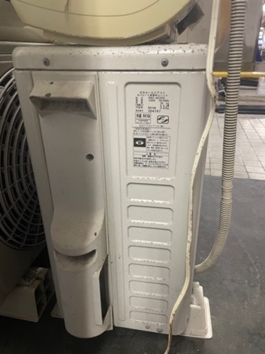 エアコン、室外機日立　前面カバー無し