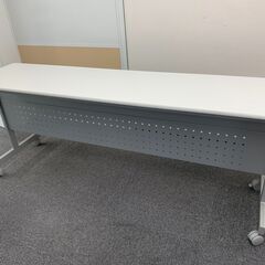 オフィス用の長机７台をお譲りします
